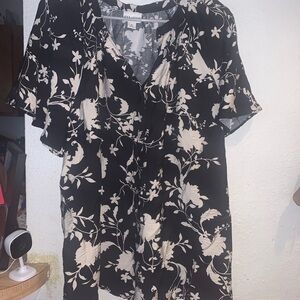 Ava & Viv Black and Cream Floral Blouse
